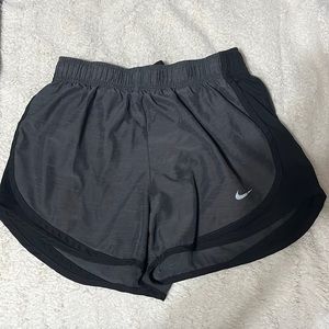 Nike Womens Tempo Dry Core 3” Running Shorts
